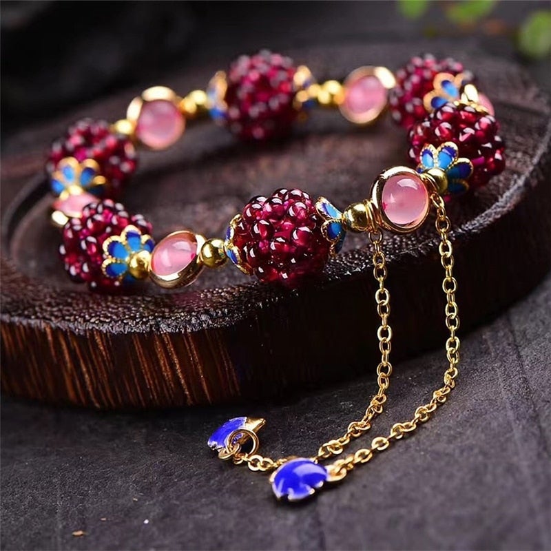 Berrya™ | Armband mit Natursteinen & Charms