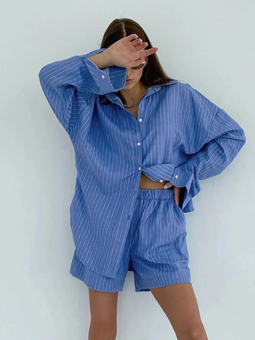 Nadine │Blau-weiß gestreiftes Pyjama-Set