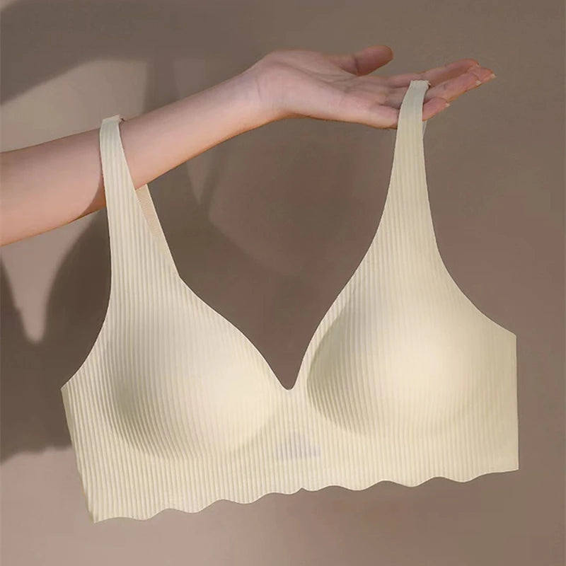 THARAH AURA – Nahtloser BH mit leichter Struktur