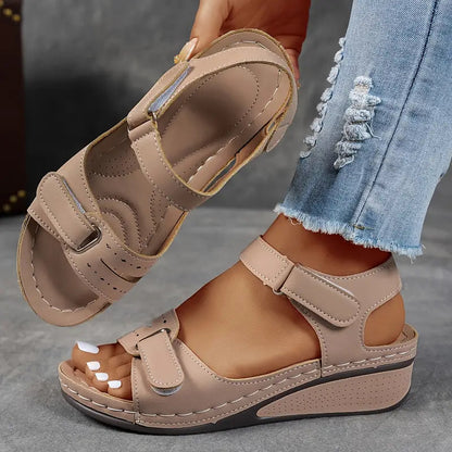 Veera™ Orthopädische Sandalen - Fußgewölbeunterstützung & ganztäglicher Komfort für Frauen