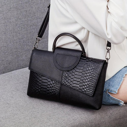 Cassandra | Handtasche Mit Opulentem Krokodilmuster