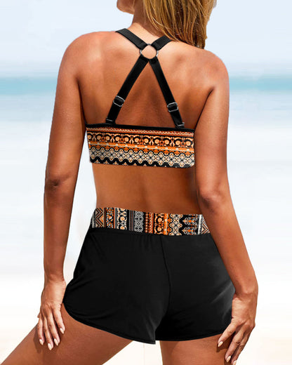 Hochtaillierte Bikinis mit geometrischem Muster