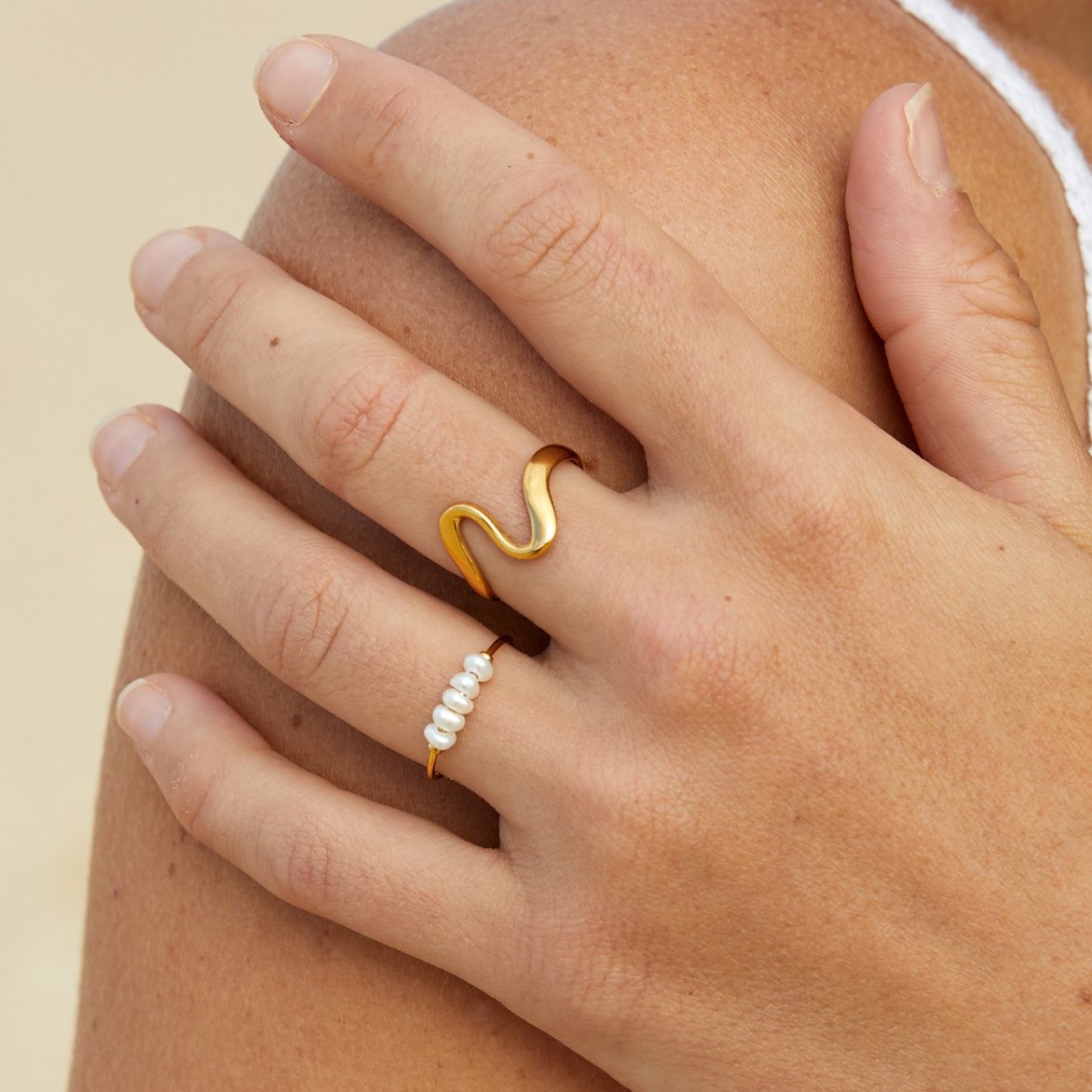 Bague classique en perles d'eau douce
