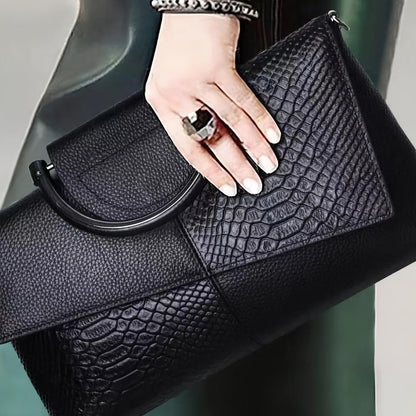 Cassandra | Handtasche Mit Opulentem Krokodilmuster