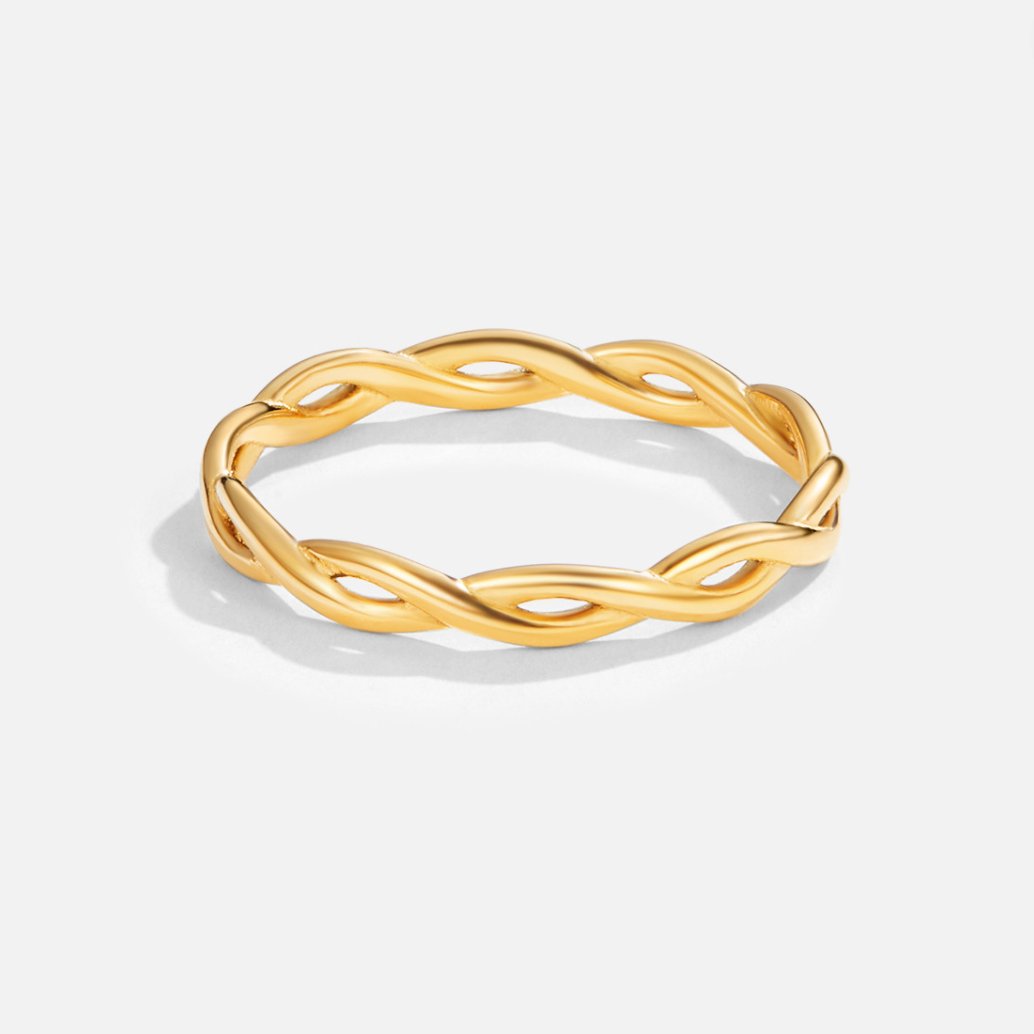 Bague torsadée en or à l'infini