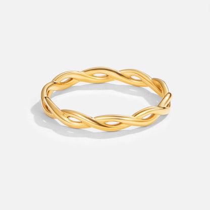 Bague torsadée en or à l'infini